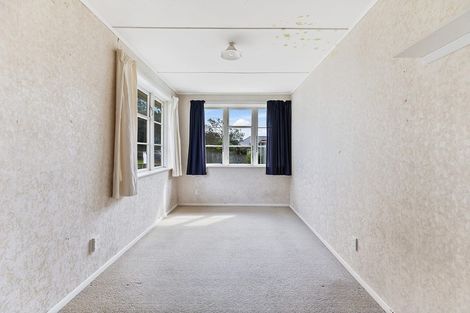 Photo of property in 52 Mungavin Avenue, Ranui, Porirua, 5024
