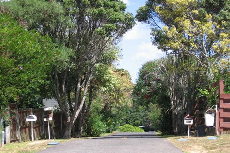 Photo of property in 35 Sycamore Drive, Sunnynook, Auckland, 0620