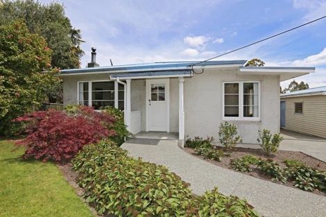 Photo of property in 5 Arataki Road, Havelock North, 4130