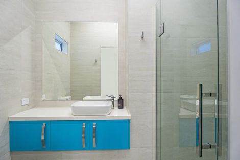 Photo of property in 15 Whitby Avenue, Whitianga, 3510