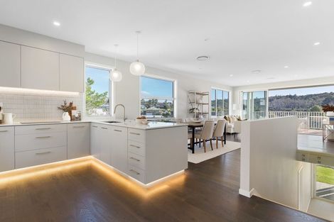 Photo of property in 204 Landmark Terrace, Orewa, 0931