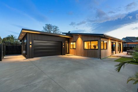 Photo of property in 107 Wattle Place, Whangamata, 3620