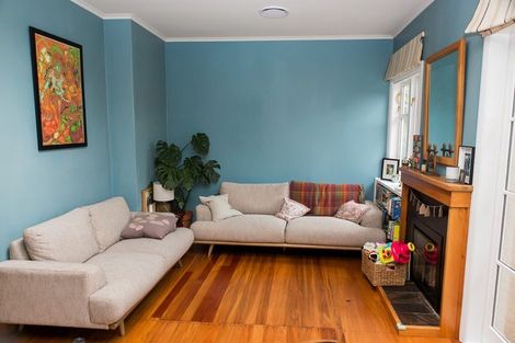 Photo of property in 4 Omar Street, Khandallah, Wellington, 6035