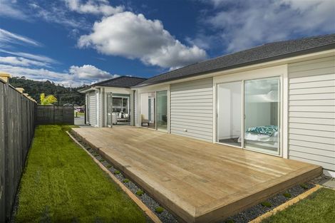 Photo of property in 21 Bellamont Street, Kumeu, 0810