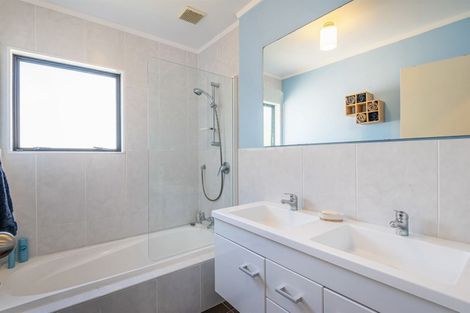 Photo of property in 2/21 Morton Avenue, Forrest Hill, Auckland, 0620