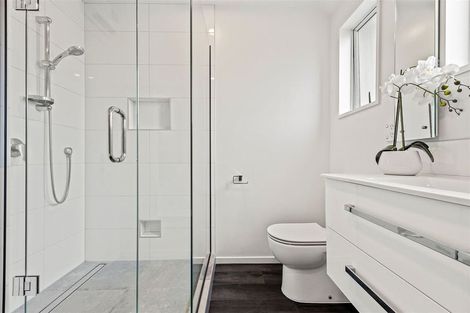 Photo of property in 38 Normans Road, Strowan, Christchurch, 8052