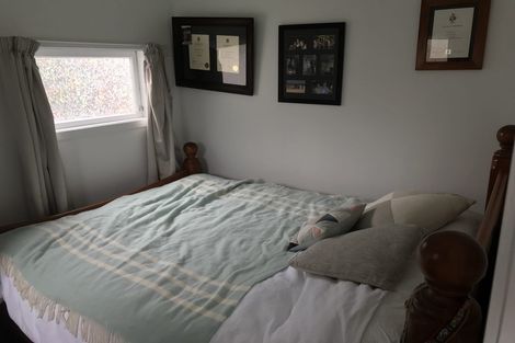 Photo of property in 17 Edgeworth Road, Glenfield, Auckland, 0629