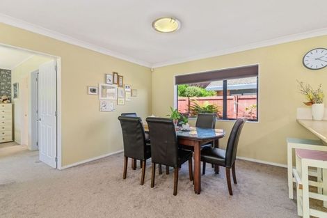 Photo of property in 56a Aquarius Drive, Kawaha Point, Rotorua, 3010