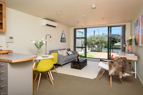 Photo of property in 50a Hawker Street, Mount Victoria, Wellington, 6011