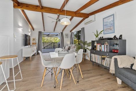 Photo of property in 1/25 Savoy Road, Glen Eden, Auckland, 0602