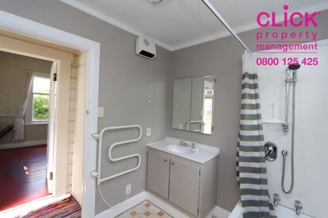 Photo of property in 12 Bewley Avenue, Macandrew Bay, Dunedin, 9014