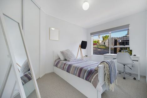 Photo of property in 21 Ian Sage Avenue, Torbay, Auckland, 0630