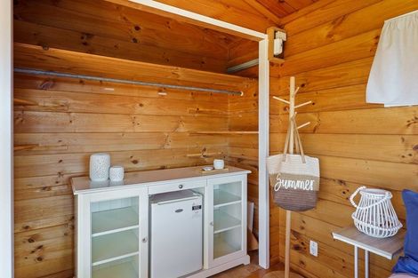 Photo of property in 27 Kotare Street, Waikanae, 5036