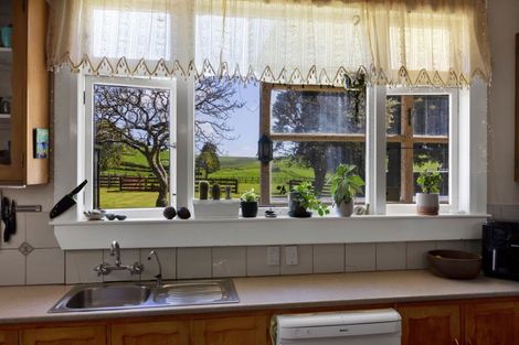 Photo of property in 38 King Edward Street, Eltham, 4322