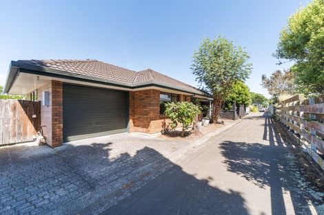 Photo of property in 3 Silverdale Court, Terrace End, Palmerston North, 4410
