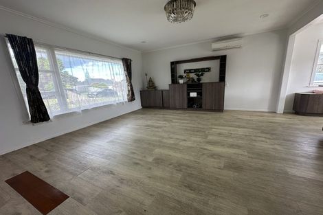 Photo of property in 19 Camelot Place, Glenfield, Auckland, 0629
