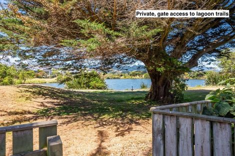 Photo of property in 198 Tutere Street, Waikanae Beach, Waikanae, 5036