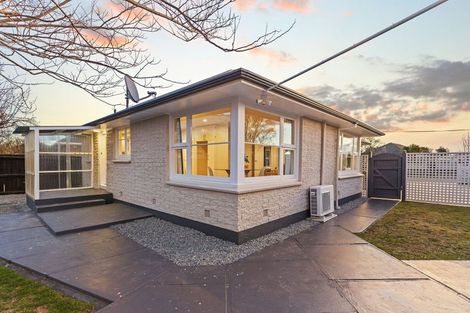 Photo of property in 15 Vivian Street, Burwood, Christchurch, 8083