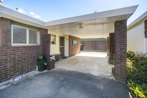 Photo of property in 8 Grange Place, Milson, Palmerston North, 4414