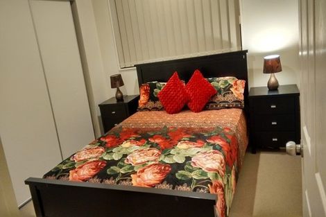 Photo of property in 8 Sam Place, Mangere, Auckland, 2022