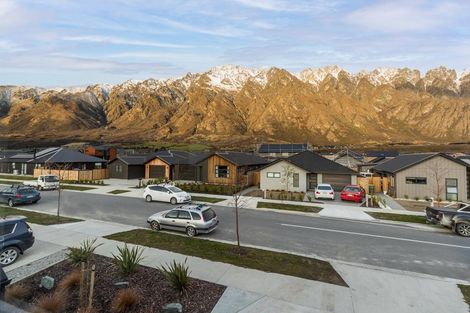 Photo of property in 8 Bale Road, Jacks Point, 9371