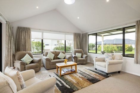 Photo of property in 2 Kotare Grove, Cambridge, 3434