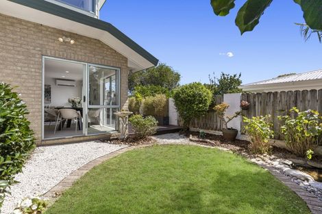 Photo of property in 2/67 Andrew Road, Howick, Auckland, 2010