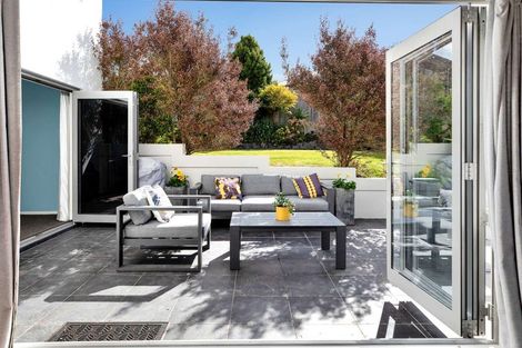 Photo of property in 3 Ledger Lane, Mount Pleasant, Christchurch, 8081