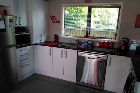 Photo of property in 145 Wiseley Road, West Harbour, Auckland, 0618