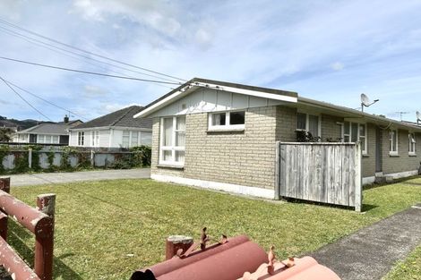 Photo of property in 1-3/18 Bristol Street, Trentham, Upper Hutt, 5018