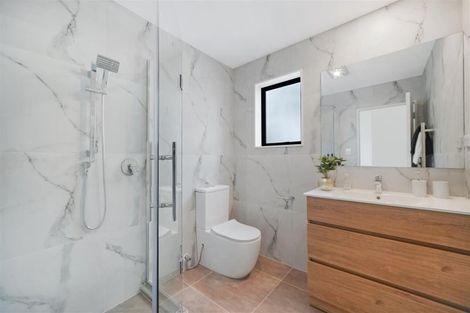 Photo of property in 10 Arapapa Road, Papakura, 2110