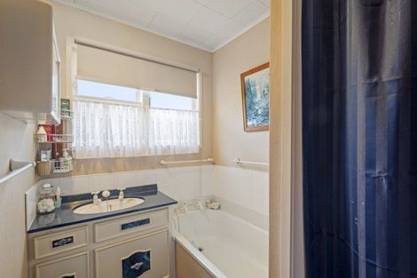 Photo of property in 9 Beryl Place, Pukehangi, Rotorua, 3015