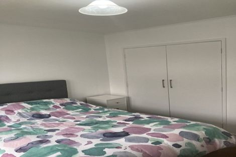 Photo of property in 3 Thurleigh Grove, Karori, Wellington, 6012