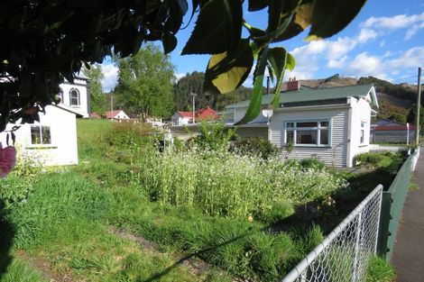 Photo of property in 35 Walsh Street, Reefton, 7830