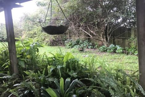 Photo of property in 153 Gossamer Drive, Pakuranga Heights, Auckland, 2010