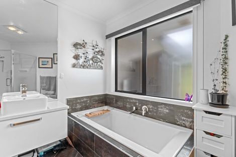 Photo of property in 28 Riverside Lane, Karapiro, Cambridge, 3494