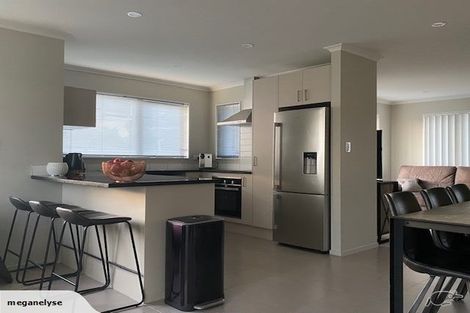 Photo of property in 11a Mangos Place, Pakuranga, Auckland, 2010