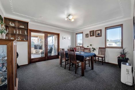 Photo of property in 9 Burke Street, Eltham, 4322