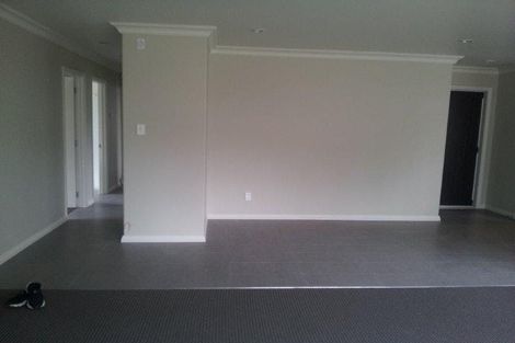 Photo of property in 4 Nirmal Place, Sunnyvale, Auckland, 0612