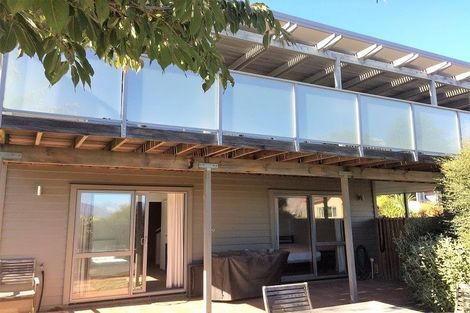 Photo of property in 11 Bob Lee Place, Wanaka, 9305