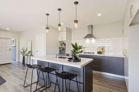 Photo of property in 7 Frederick Place, Whalers Gate, New Plymouth, 4310