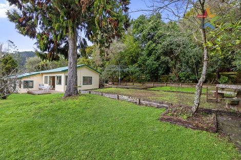 Photo of property in 34 Jocelyn Crescent, Pinehaven, Upper Hutt, 5019