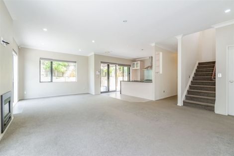 Photo of property in 23 Midhurst Avenue, Henderson, Auckland, 0612