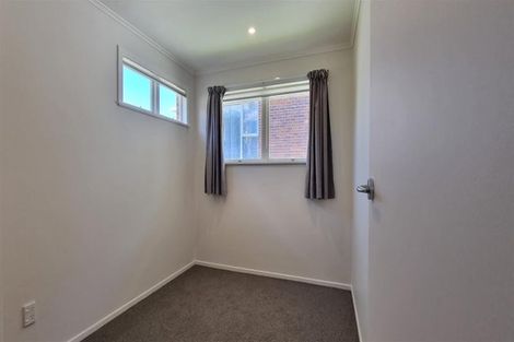 Photo of property in 1/105 Te Atatu Road, Te Atatu South, Auckland, 0610