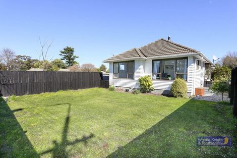 Photo of property in 1/365 Avonhead Road, Avonhead, Christchurch, 8042