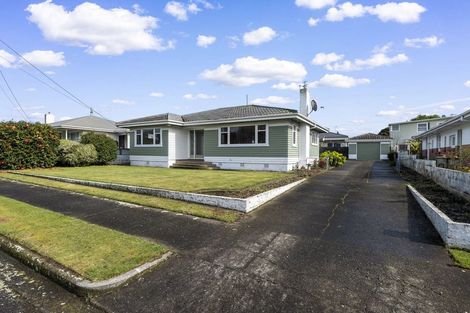 Photo of property in 5 Goodson Place, Hawera, 4610