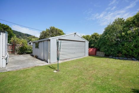 Photo of property in 25 Burrows Street, Bluff, 9814