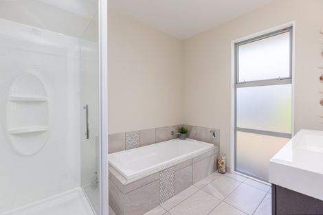 Photo of property in 4 Amy Place, Rangiora, 7400