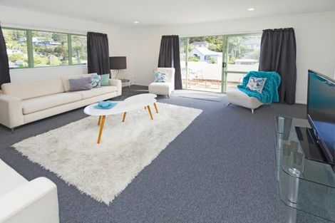 Photo of property in 53 Ferry Road, Arkles Bay, Whangaparaoa, 0932