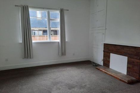 Photo of property in 56 Aikmans Road, Merivale, Christchurch, 8014